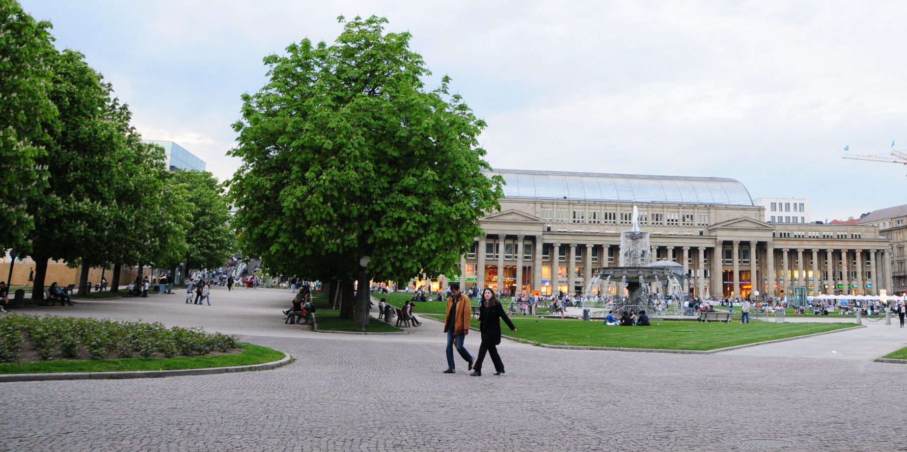 Schlossplatz Stuttgart- wolkig